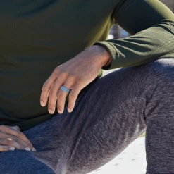 QALO Standard Men's Charcoal Step Edge Polished Silicone Ring